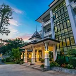 Wanarom Residence Hotel